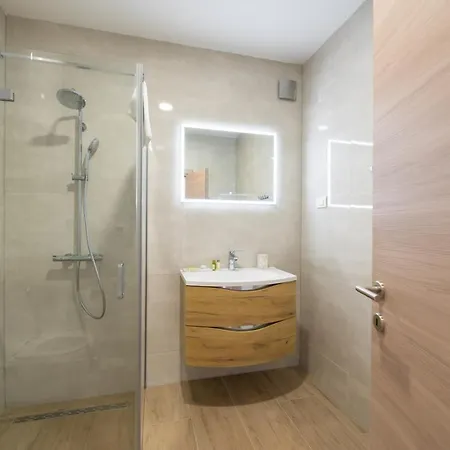 Luxury Loma Guest house