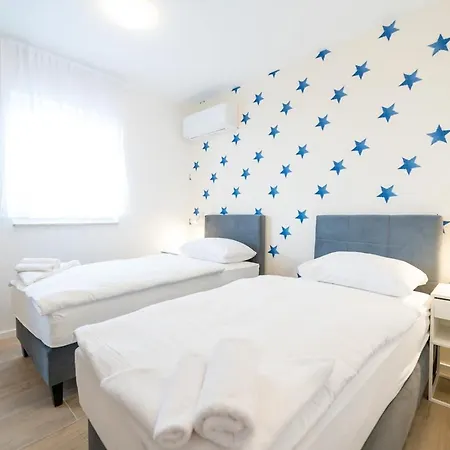 Luxury Loma