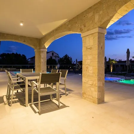 Guest house Luxury Loma