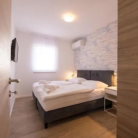 Luxury Loma Guest house *