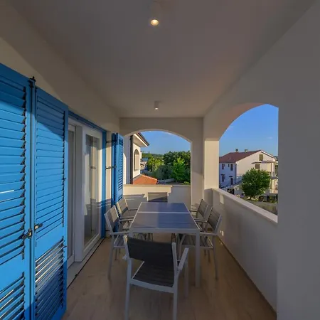 Luxury Loma Guest house *