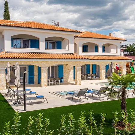 Luxury Loma Guest house *