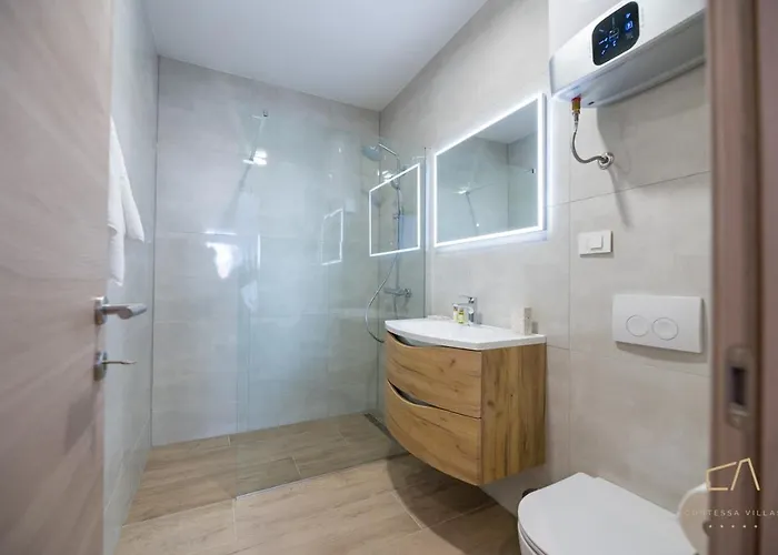 Luxury Loma