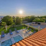 Pensionat Luxury Loma