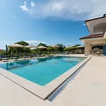 Luxury Loma 4*