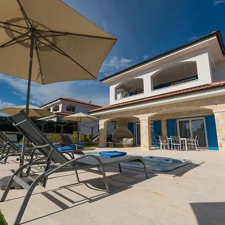 Luxury Loma Gæstehus Sveti Vid-Miholjice