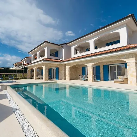Luxury Loma 4*
