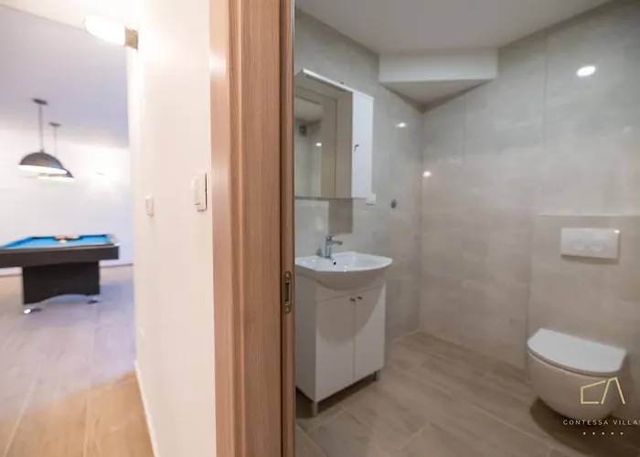 Luxury Loma בית הארחה