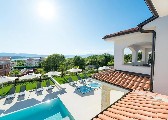 Luxury Loma