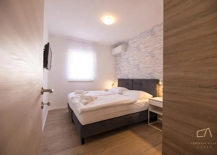 Luxury Loma בית הארחה 4*