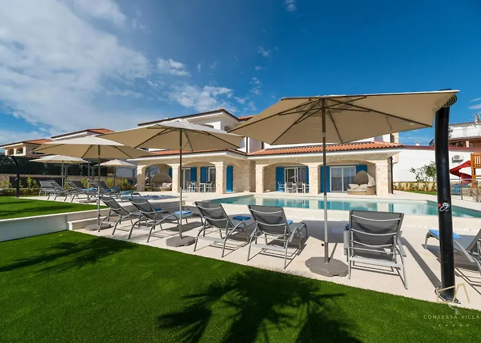 Luxury Loma